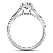 Load image into Gallery viewer, Solitaire Engagement Ring Chiara