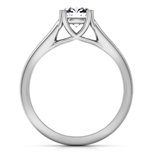 Load image into Gallery viewer, Solitaire Engagement Ring Royale Lattice